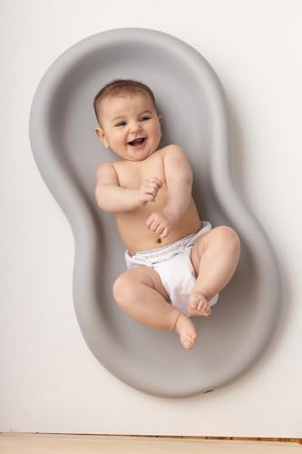 Keekaroo leakproof slip resistant baby diaper changing surface