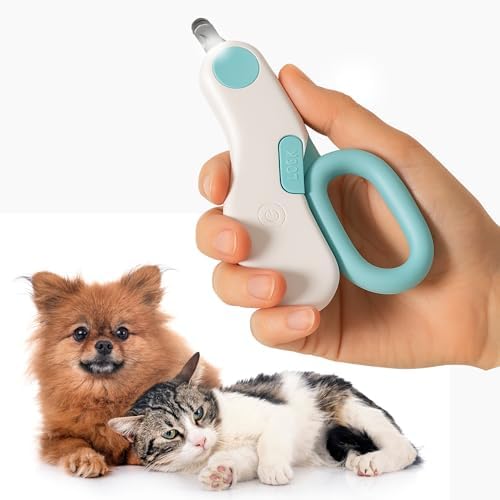 GadgetPawsUSA professional claw trimmer highlighting the built-in LED light illuminating a pet nail bloodline.