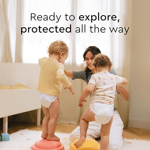 Lillydoo diaper pants branding and size detail