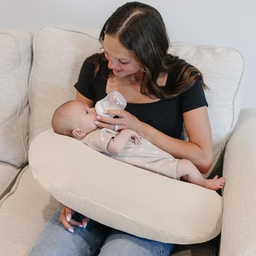 Konssy breastfeeding pillow slipcover showing elasticized edges
