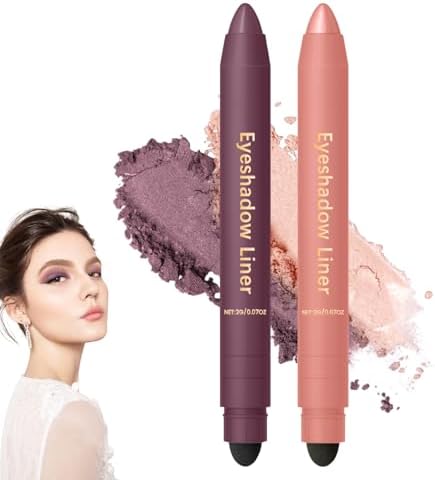 Model wearing smoky eye look created with 2-in-1 liner