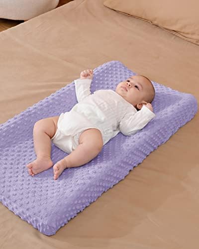 Aullar ultra soft diaper changing pad sheet showing elastic border details
