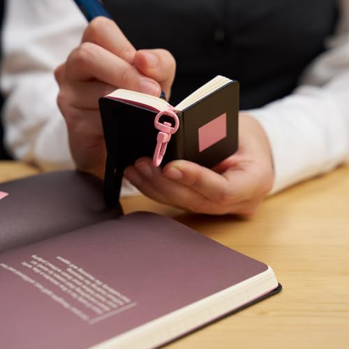 Limited edition Moleskine x Blackpink notebook charm collection packaging.
