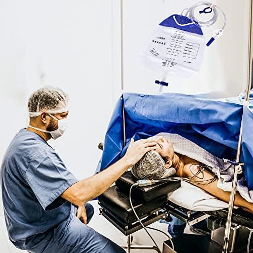 Lifestyle demonstration showing proper hanging position of the medical bag.