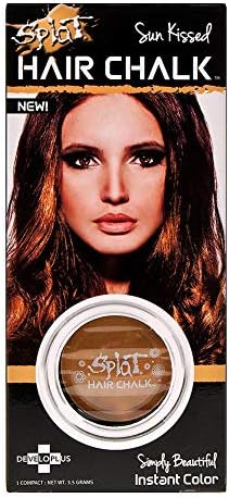 Model demonstrating the application of vegan temporary golden highlights on dry hair