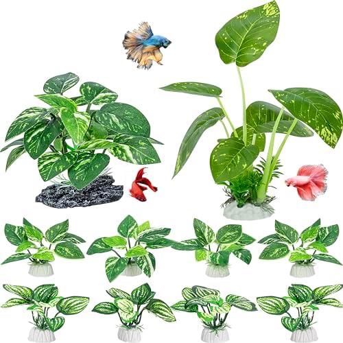 Close up of soft fin safe silk leaves on MyLifeUNIT artificial aquarium greenery.