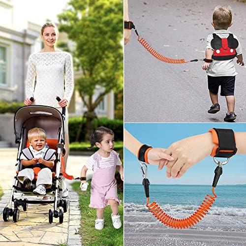 Child using Accmor harness in a crowded mall