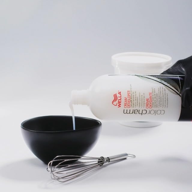 Wella Colorcharm anti brass powder bleach formula showing full protective seals