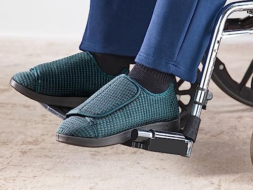 Close up of Silverts diabetic slippers demonstrating the wide opening for easy entry.