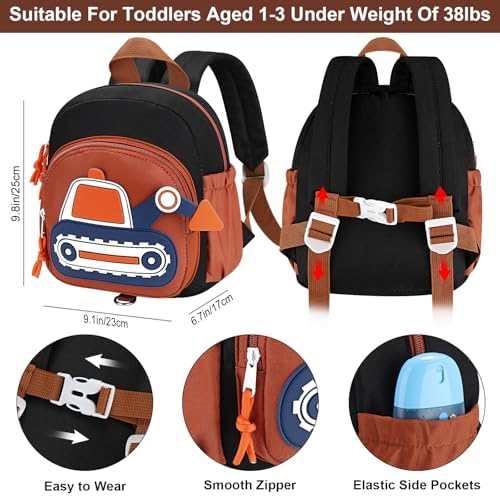 Toddler wearing Accmor safety walking harness backpack