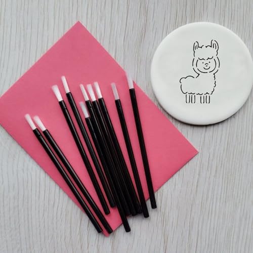 Side profile of the lightweight Lurapon hygienic beauty and baking mini brush set