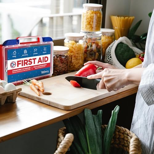 Full 180 piece content layout of the Be Smart Get Prepared first aid kit