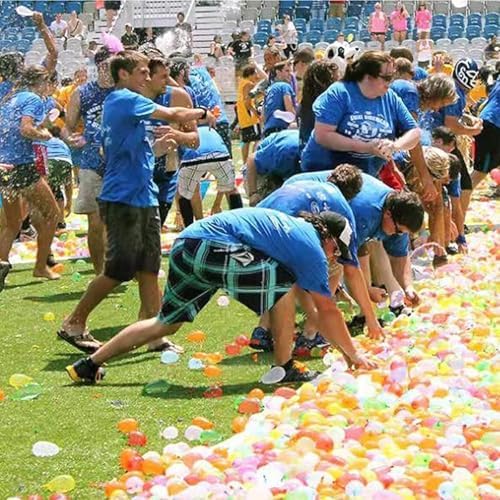 Thirty bunches of rapid fill water bombs showcasing the full eleven hundred piece set