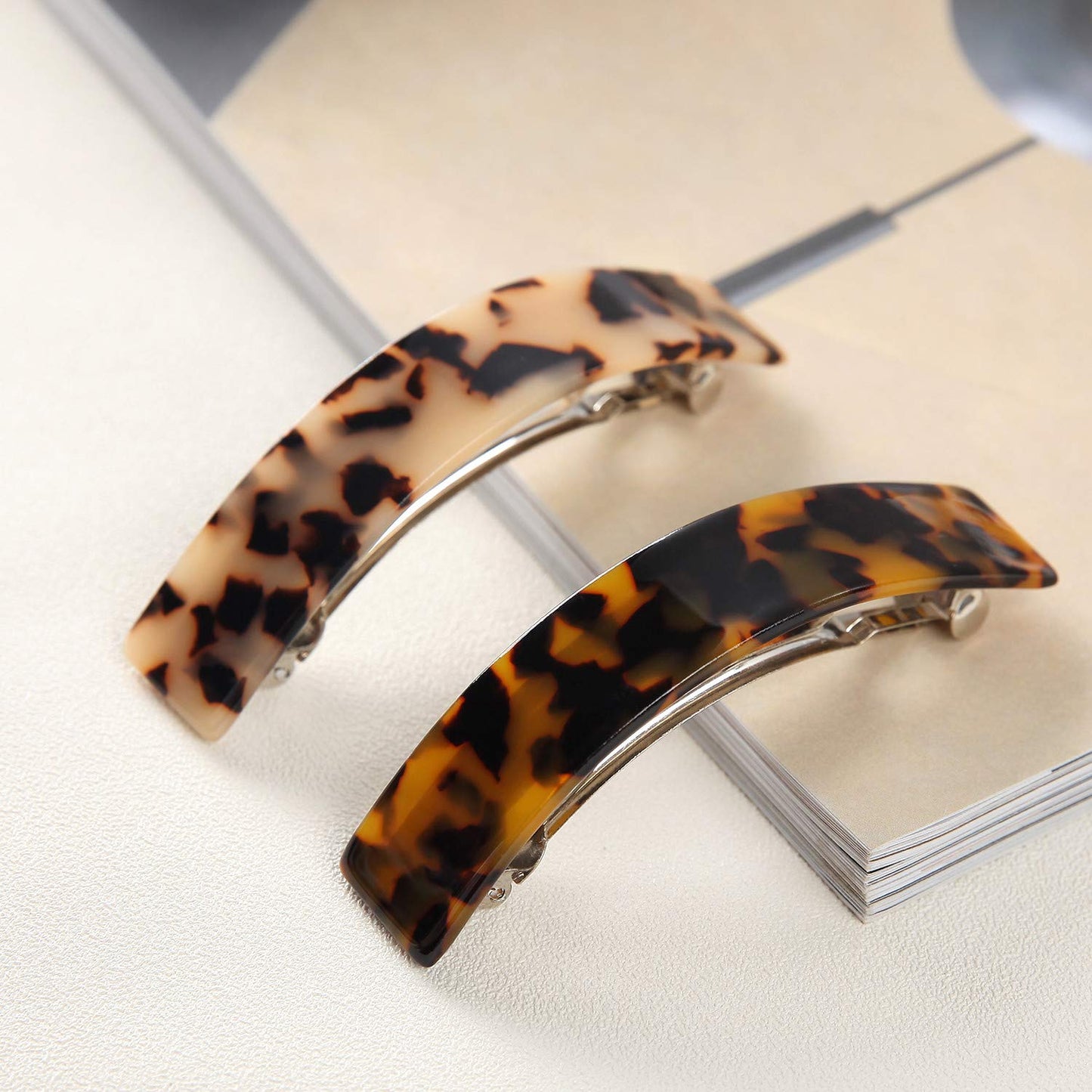 Eyegla strong hold beauty hair accessories illustrating the safe smooth edges that prevent hair breakage