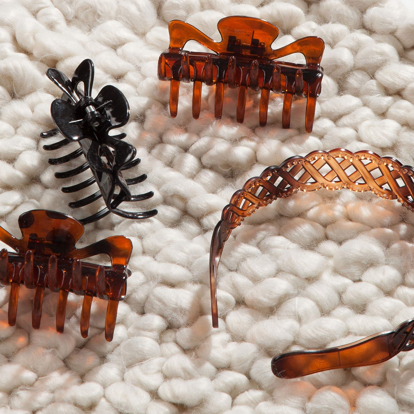 Goody medium classic claw clips pack of four for comfortable updos