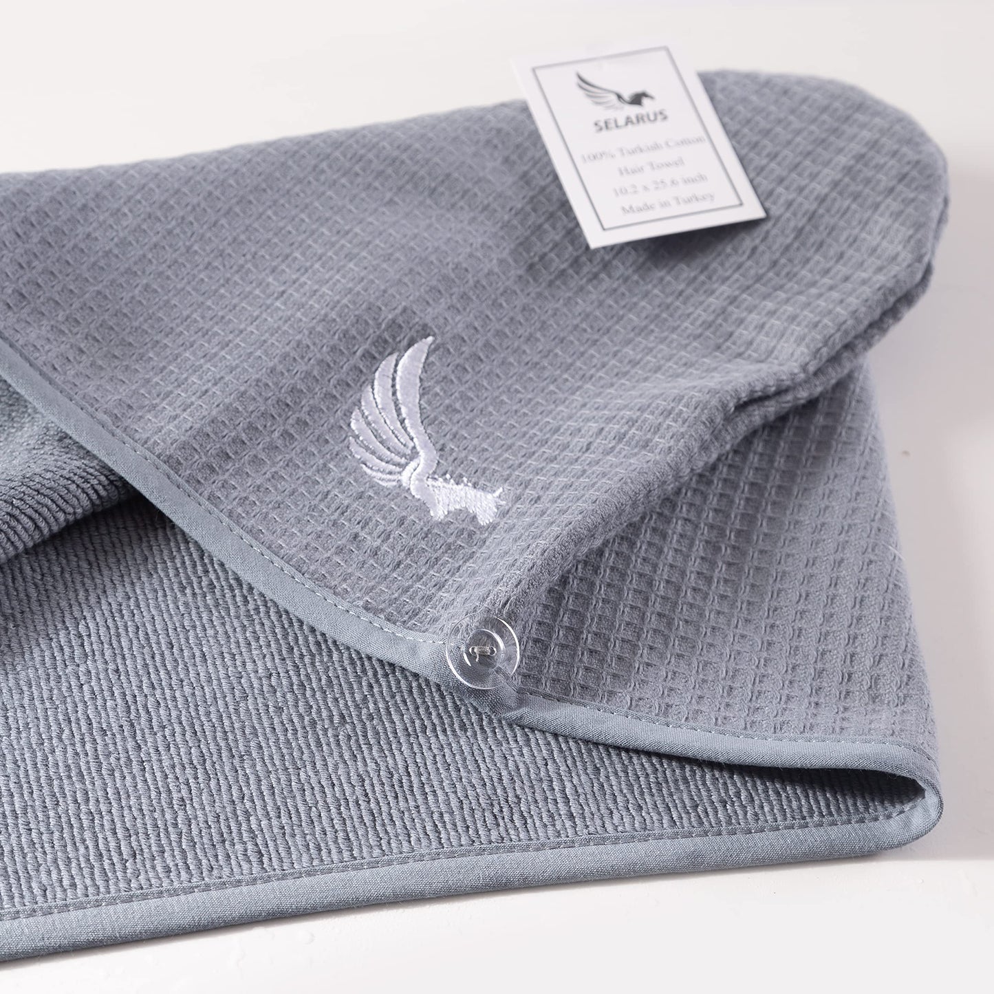 Details of the Selarus hair towel loop fastening system