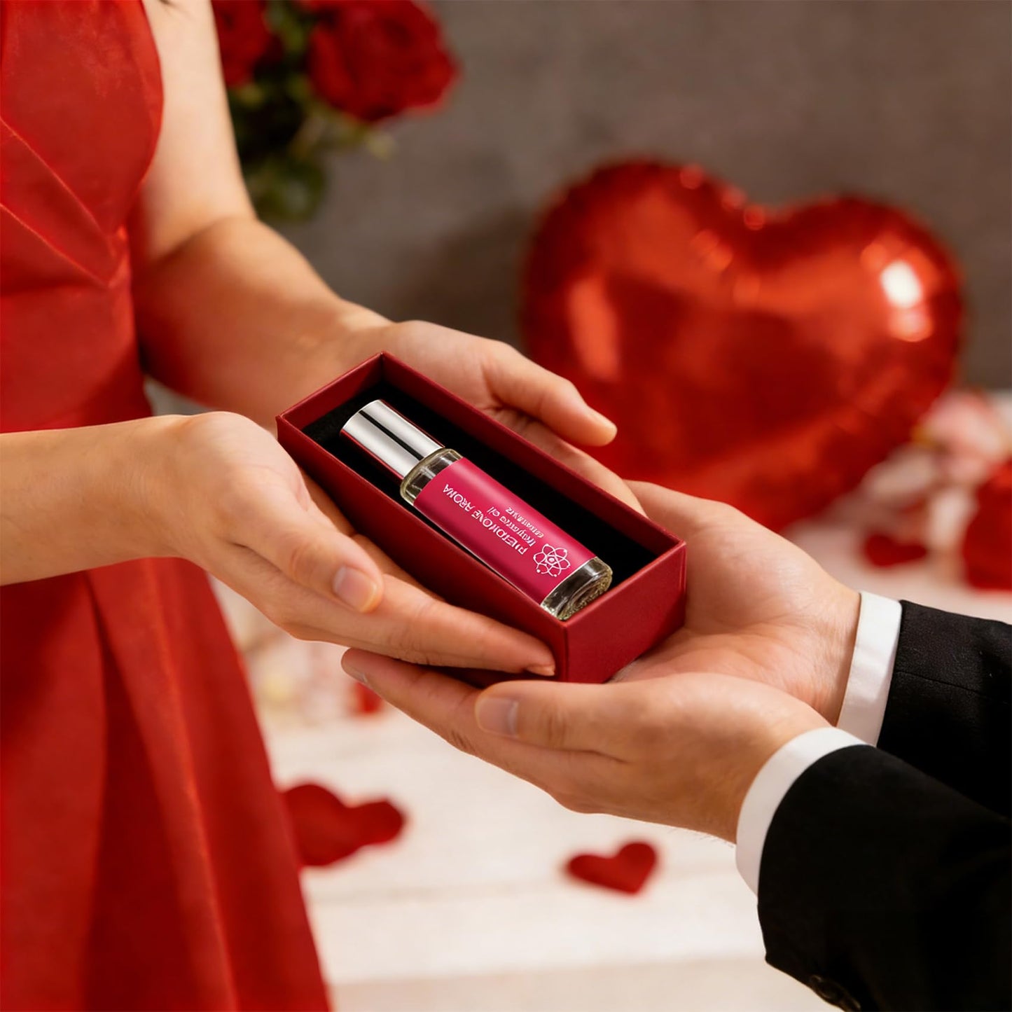 Halonly date night roll on perfume for women showing the premium leak proof cap closure.