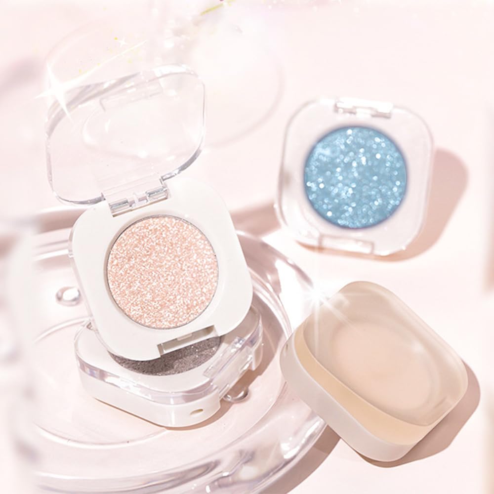 Lestpola single cream eyeshadow in luxury branded packaging