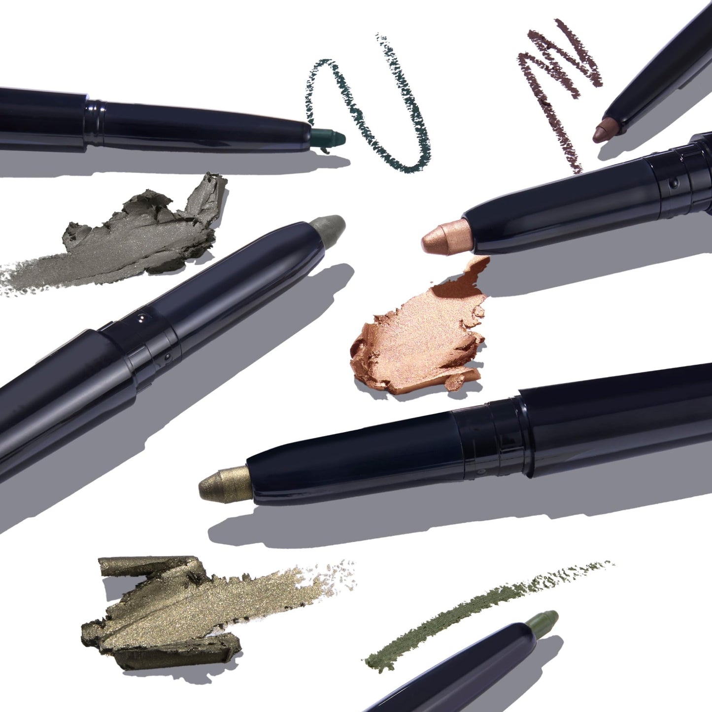 Applying eyeshadow with Laura Geller dual-ended stick