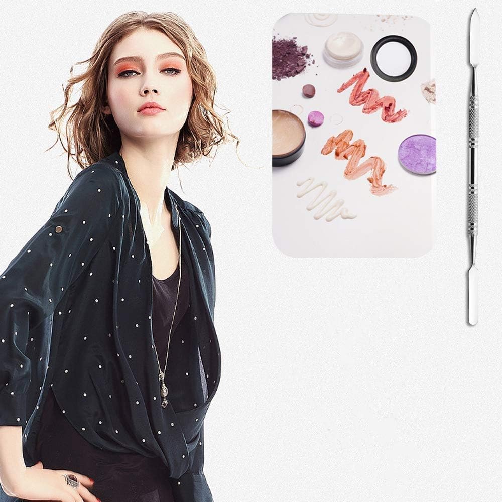 Sinen stainless steel palette inside a makeup travel bag