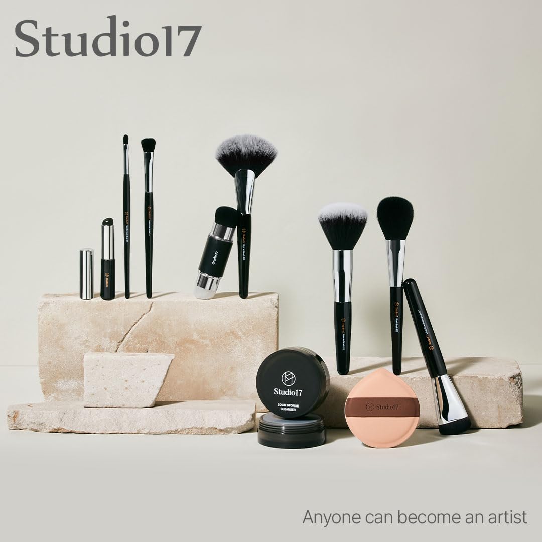 Studio17 hygiene focused foundation spatula in hand
