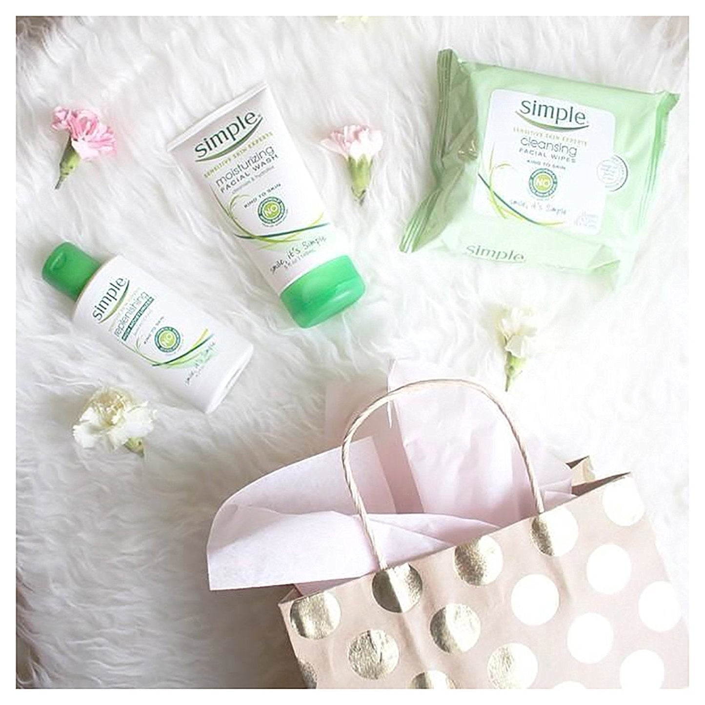 Simple Kind to Skin makeup remover wipes twin pack label detail