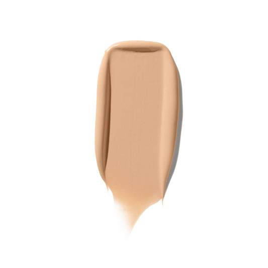 Clinique tinted moisturizer tube showing the shade label and sunscreen active ingredients.