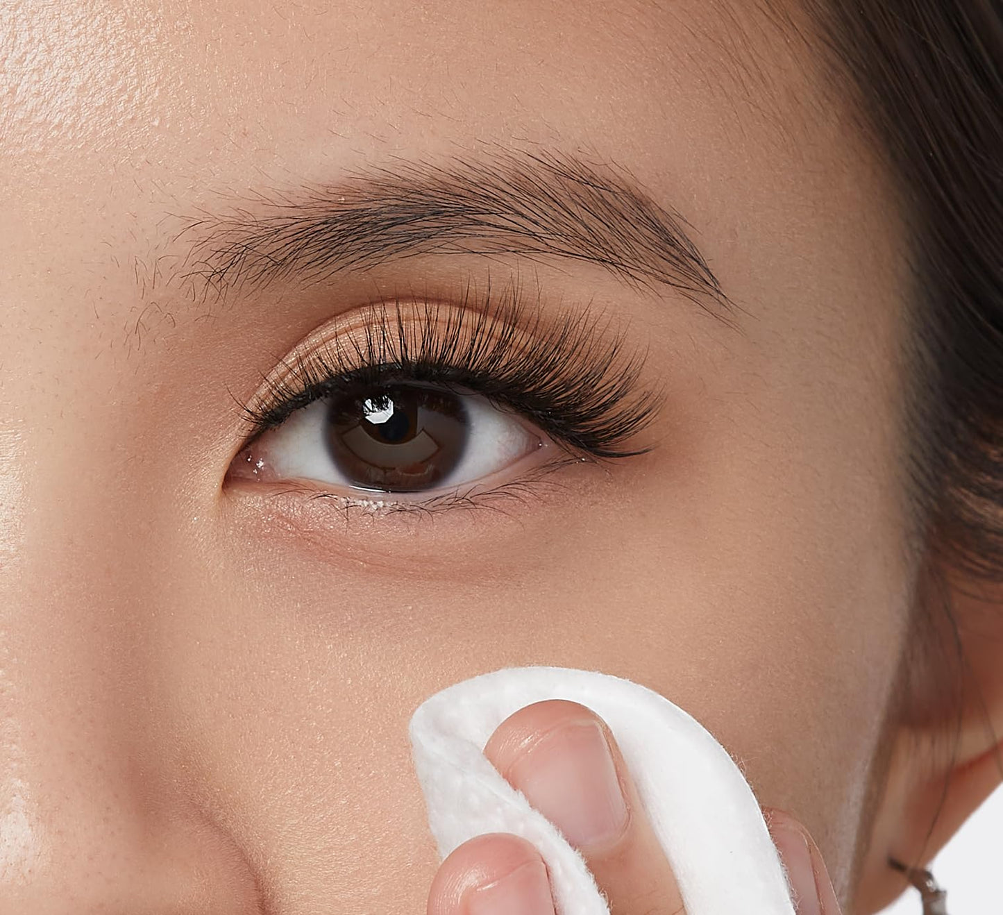 KISS lash shampoo and glue remover bottle for strip lashes