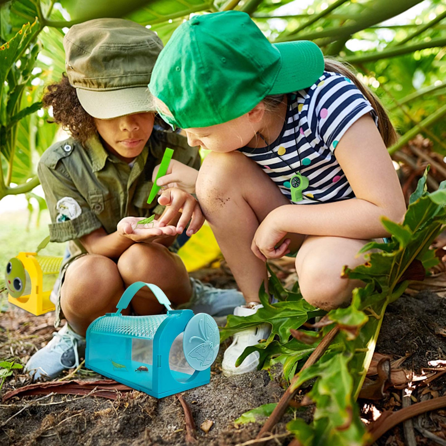 ESSENSON kids adventure toy box display demonstrating full contents of the double explorer kit