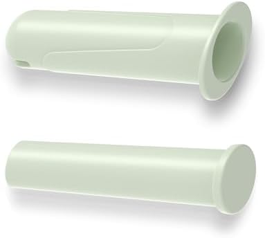 Comparison of the Mottery applicator size next to a standard menstrual disc