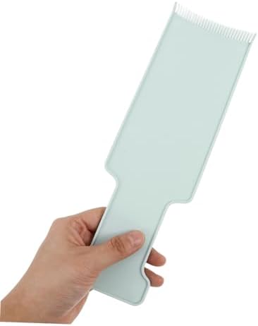 Ergonomic hair coloring board for precise application
