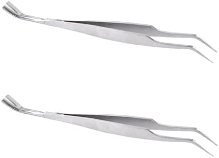 Close up of Galepromot dual tipped tick remover tool