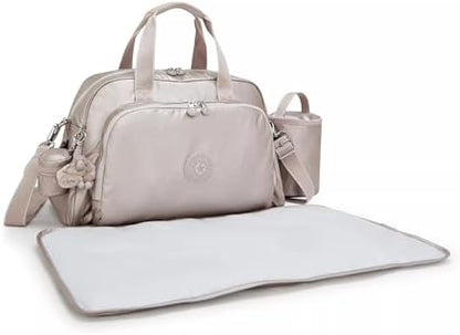 Close up of Kipling logo on Camama diaper bag