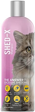 SynergyLabs cat shedding shampoo back label with ingredients and usage instructions