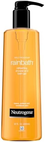Moisturizing shower gel softening and conditioning skin with creamy lather