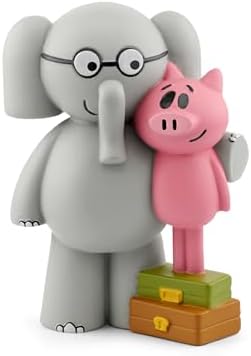 Close-up of the hand-painted details on the Elephant and Piggie storytelling collection figure