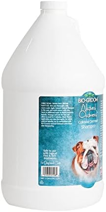 Colloidal oatmeal pet shampoo for dogs and cats with sensitive skin