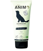 Close up of Cuteanimo argan oil pet shampoo texture being applied for sensitive pet skin care.
