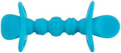 Close up of the textured dipper end and built in choke guard on the premium infant feeding spoon