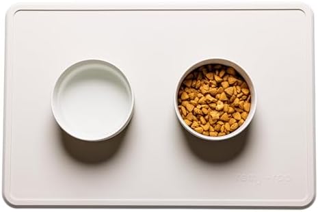 Remy And Roo Stone Silicone Dog Food Mat non-slip texture