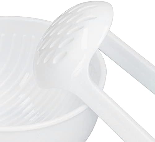 Compact and portable FTVOGUE baby food masher set perfect for travel meal preparation.
