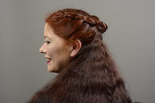 Natural conditioning henna powder for strengthening damaged hair strands