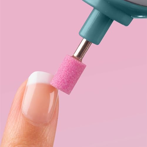 KISS manicure kit stored in professional case