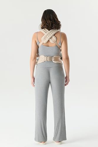 Close up of Nest Blanche carrier fabric and buckle details