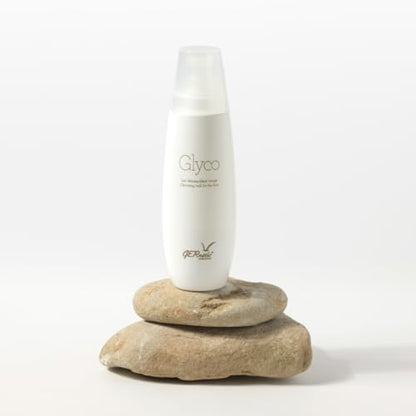 Hydrating makeup remover milk by Gernetic