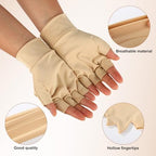 Elderly person wearing the Lyreh protective glove while using a mobile phone.