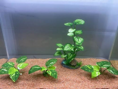 Side profile of EDGCTYU silk aquatic plants illustrating the flexible stems and stable bottom anchors