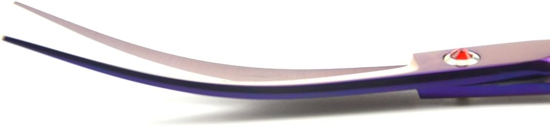 Ergonomic handles of Lilys Pet grooming tools
