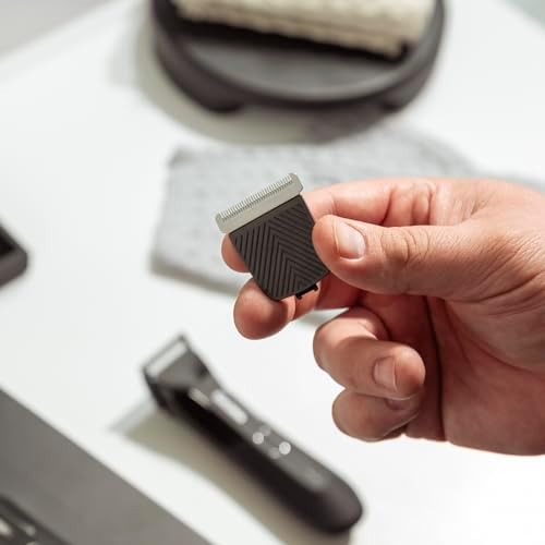 Top view of Manscaped groin hair trimmer replacement head