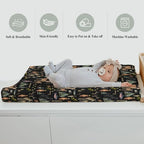 Packaging and folded presentation of Biloban nursery mattress sheet